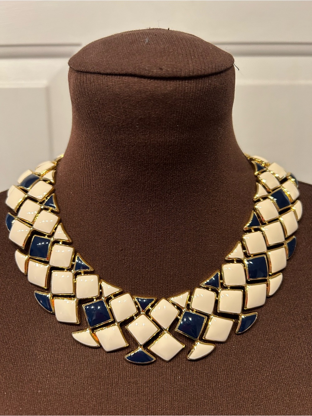 VTG 80’s MONET Elegant Statement collar Necklace-Designer Style-signed-pristine